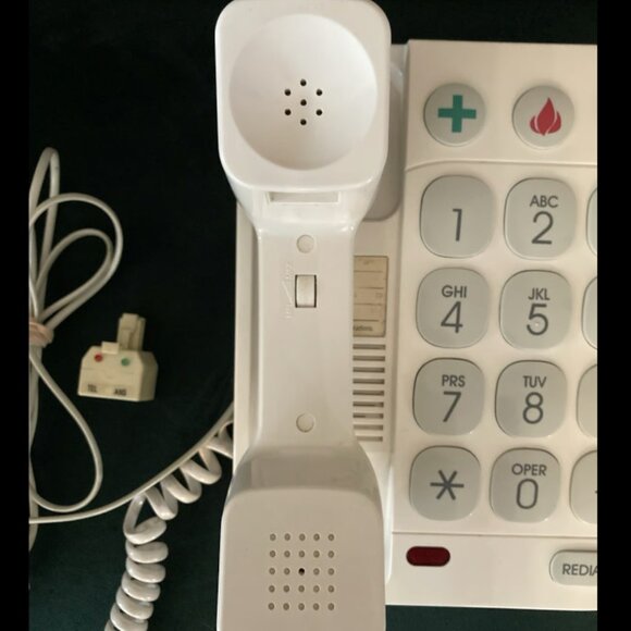 Telephone Visually & Hearing Impaired Large Button Wall Table Top Radio Shack - Picture 4 of 9